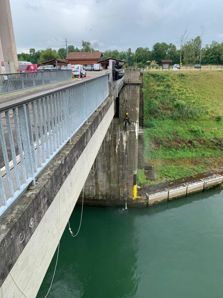 travaux acrobatiques pont
