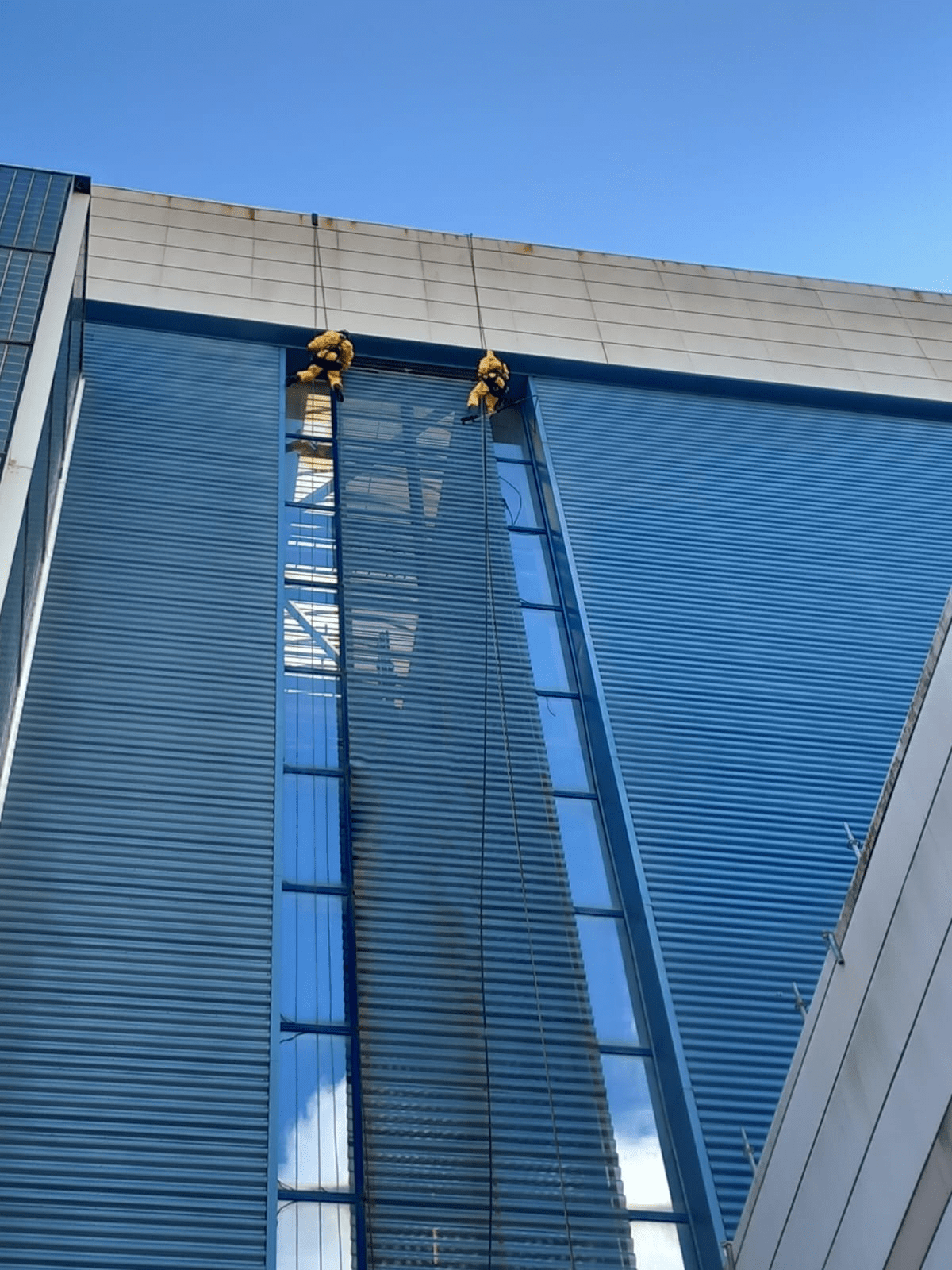 Nettoyage des vitres de l'absorbeur Cordemais